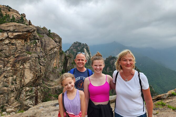 2-Day Hike through the Scenic Valleys of Mt. Seoraksan from Seoul - Bergen Park’s guide style: what past hikes reveal about the experience