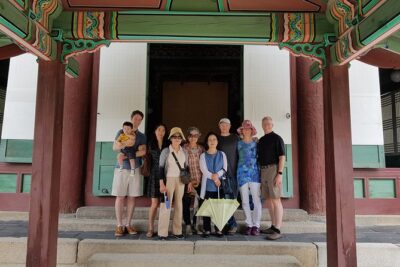 Afternoon Half Day Seoul City Tour, visit Queen's dorm - Insadong in one hour: culture-shopping with the right expectations
