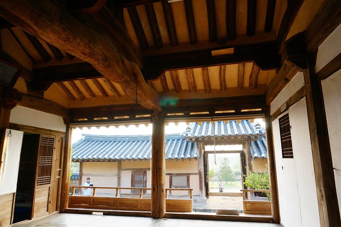 Andong Hahoe Village [UNESCO site] Premium Private Tour from Seoul - Guide quality: what you’re really buying with this tour