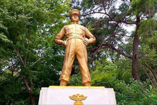 Buam dong Walking Tour Art, History and Parasite in Seoul - Why Buam-dong feels different from central Seoul