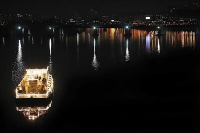 Custom Tour: Best Night View of Seoul - Cheonggyecheon Stream at night: a calm, photogenic start