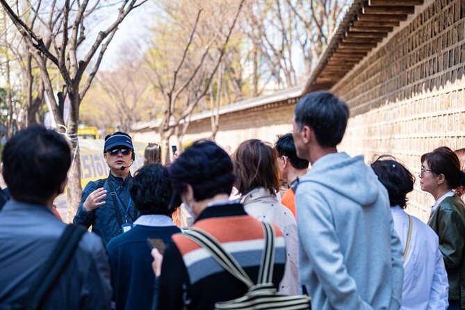 Deoksugung & Jeongdong-gil: A Walk in Korea's Rich Heritage - Jeongdong Theater Break: A Pause That Keeps the Tour Comfortable