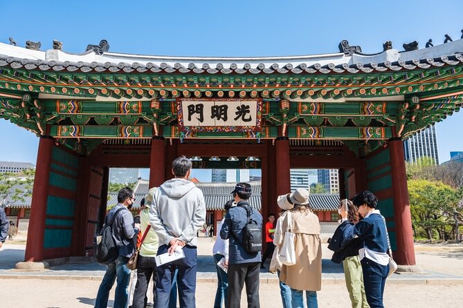 Deoksugung & Jeongdong-gil: A Walk in Korea's Rich Heritage - Timing, Walking Pace, and Group Size Feel