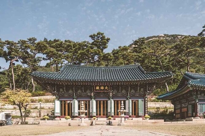 DMZ, Eunpyeong village and Jinkwansa Temple Private Tour - Eunpyeong Hanok Village: a calmer pace after the DMZ