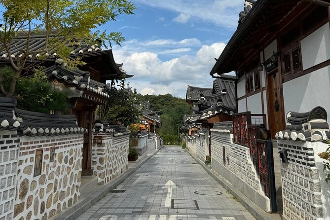 DMZ, Eunpyeong village and Jinkwansa Temple Private Tour - Should you book this private tour?