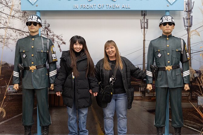 DMZ & NLL Combination Tour - Lunch and live entertainment: A break that keeps the day humane