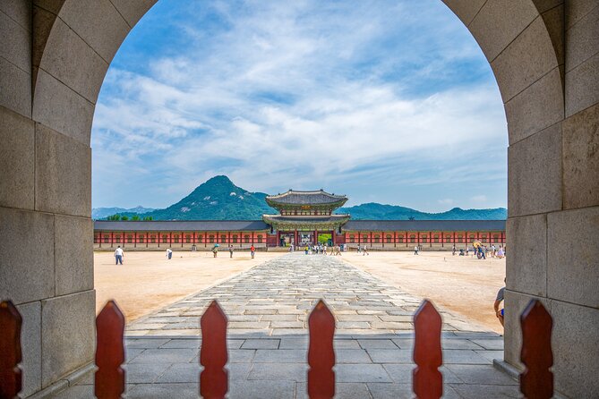 Essence of Seoul, 100% Private Full Day City Tour - Gyeongbokgung Palace: where Joseon power still shows