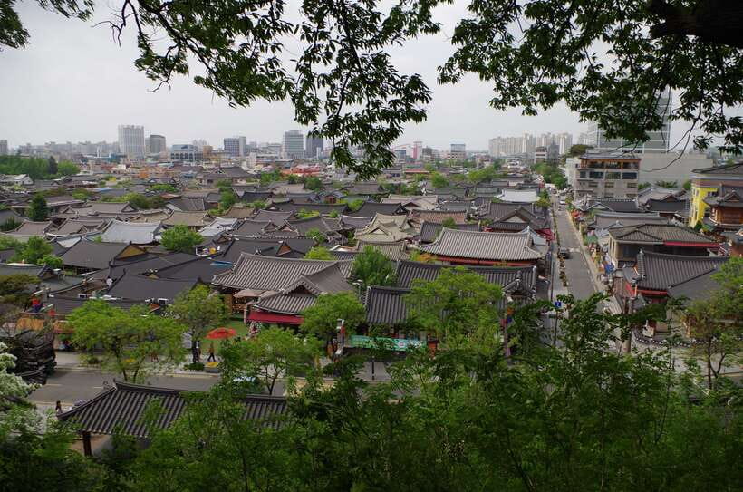 From Seoul: 5-Day Tour of Korea with UNESCO Sites - Day 2: Gwangju’s May 18 National Cemetery, Suncheon Bay Garden, and Admiral Yi’s Yeosu path
