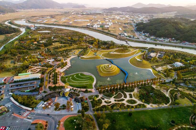 From Seoul: 5-Day Tour of Korea with UNESCO Sites - Day 3: Jinjuseong Fortress and Chokseoknu, then Busan seafood at Jagalchi