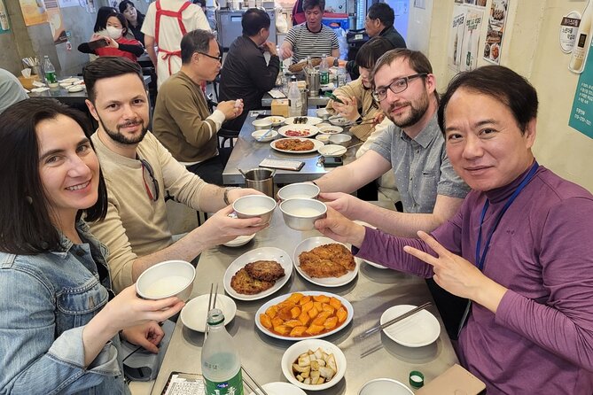 Gwangjang market Netflix Food Walking Tour with Insadong - Should You Book This Seoul Food Walking Tour?