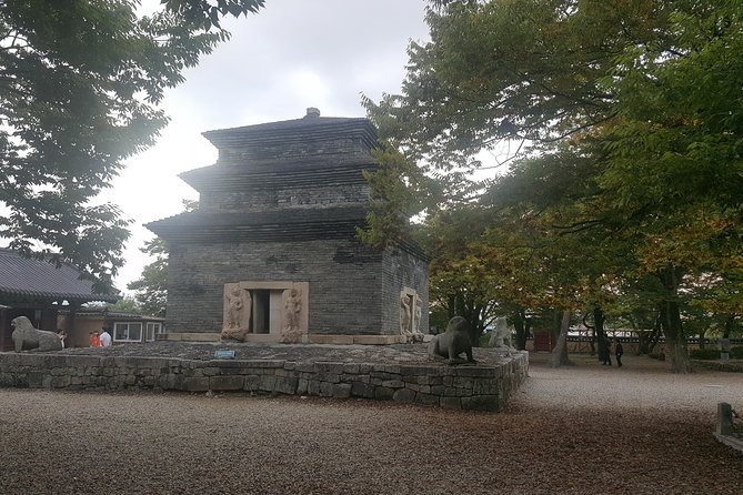 Gyeongju UNESCO Sites Tour by KTX train; The Museum Without walls - Cheomseongdae Observatory: Silla astronomy you can still see