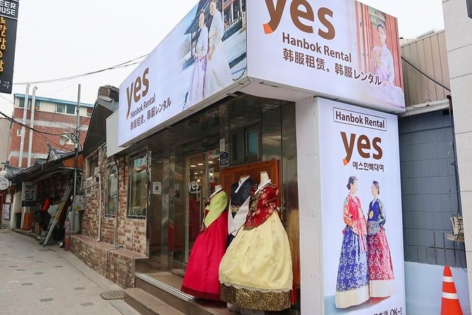 Hanbok rental, hanbok experience - Booking call: should you do this Hanbok rental + Gyeongbokgung plan?
