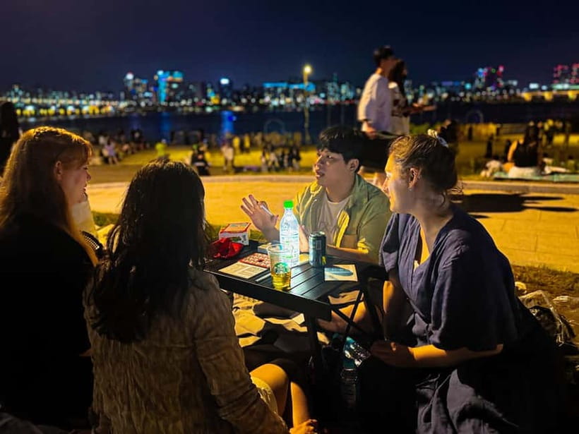 Han's River Picnic in Center of Seoul - Price, timing, and logistics that keep the night from feeling chaotic