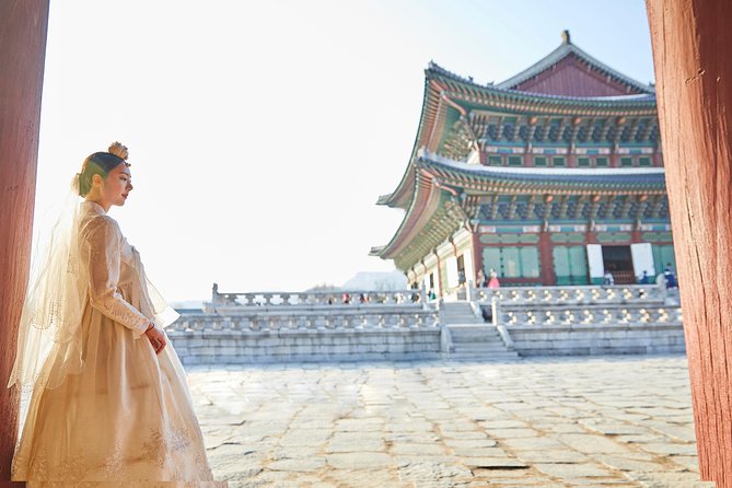 Hello Hanbok - Bukchon Hanok Village in Costume: Photos Plus People-Watching