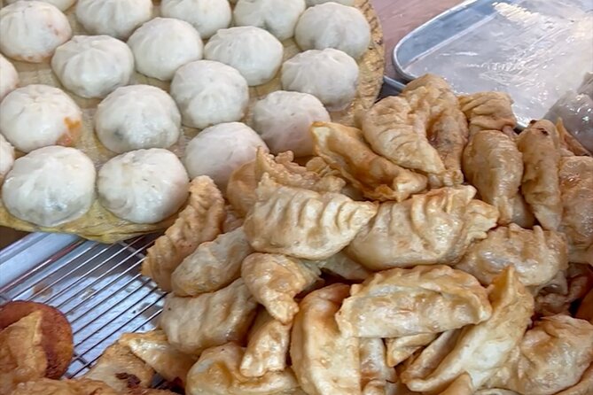 Hidden Street Food food tour in Seoul - Guide energy and the small-group vibe that people love