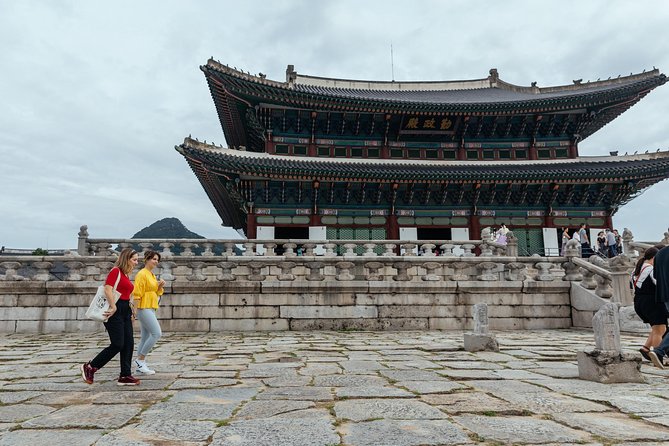 Highlights & Hidden Gems With Locals: Best of Seoul Private Walking Tour - What’s included (and what you’ll likely pay for yourself)