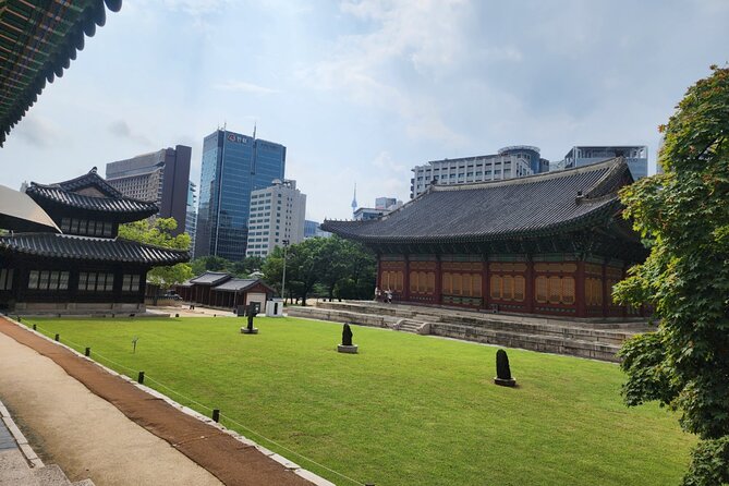 Highlights of Seoul Tour in Seoul: Deoksugung & N Seoul Tower - Bukchon Hanok Village in 25 minutes: what you’ll get (and what you won’t)