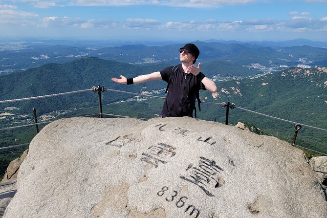 Hiking Adventure Bukhansan Highest Peak & Old Buddhist temples visit (Lunch inc) - Group size, guide style, and pace (what 15 people changes)