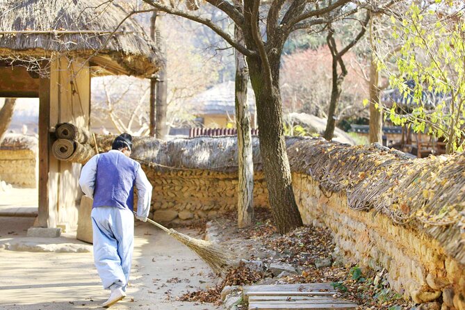 Hwadam Botanic Garden and Namhansanseong and Folk Village Trip - Group Size, Comfort, and What to Bring