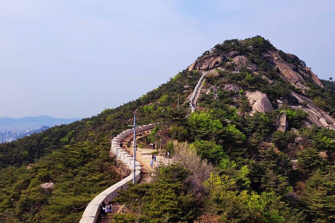 Inwangsan hike & historical sites - Seoul City Wall via Hanyangdoseong Fortress: history on your feet