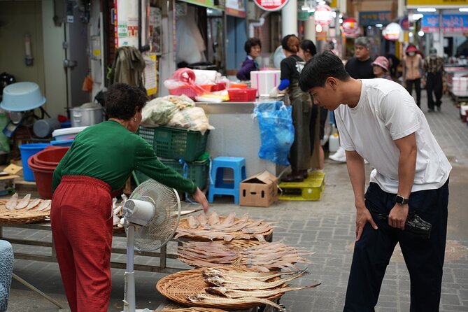Jeonju & Yeosu: 4-Day Foodie & Artist Journey - Day 1 in Yeosu: Markets, Pick-and-Steam Seafood, and a Fried Chicken Picnic by the Sea