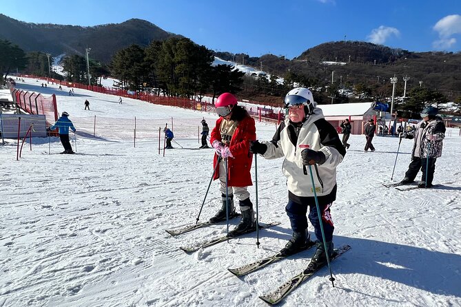 Jisan Ski Resort from Seoul by Shuttle(Opt Winter Skiing Package) - The Ski Day at Jisan: 6 Hours, 10 Slopes, Snow Season
