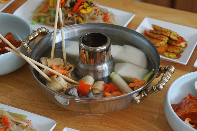 K-food cooking Japchae Mandu Tteokbokki & Fishcake - Cooking Four K-Favorites In One Evening