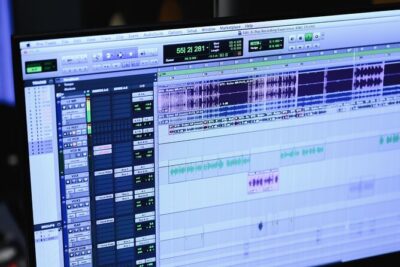 K-Pop Making Class with a Producer! - How the class teaches you to think like a producer
