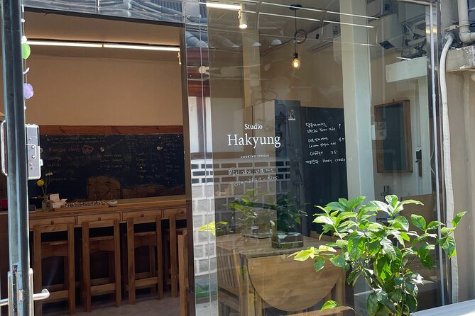 Kimchi class with Chef Hakyung near Gyeongbokgung place - What you eat: a small Korean meal plus your finished kimchi