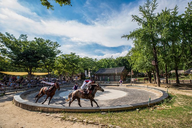Korean Folk Village & Suwon Hwaseong Fortress Private Tour - Timing and what to pack for a 6 to 7 hour day