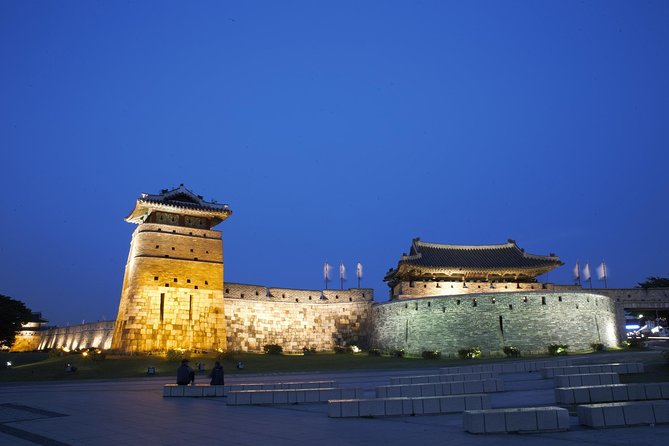 Korean Folk Village & Suwon Hwaseong Fortress Private Tour - Hwaseong Fortress: gates, towers, and 5.7km of history-lite walking
