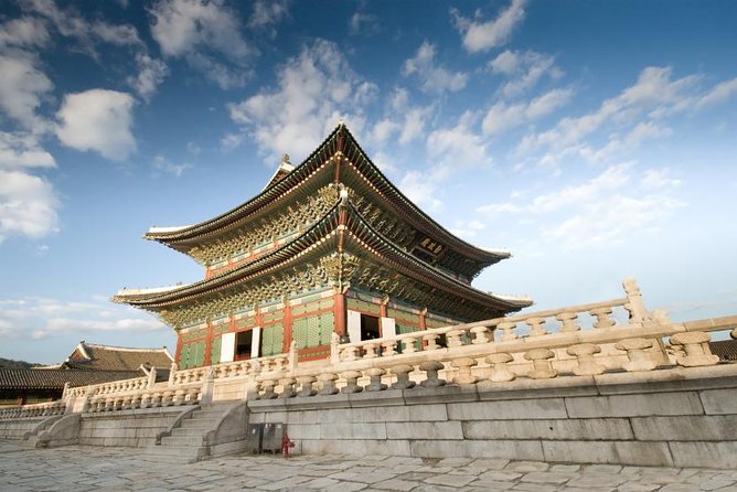 Korean Heritage Tour: Palaces and Villages of Seoul Including Gyeongbokgung Palace - A first-timer friendly Seoul plan built around Joseon grandeur