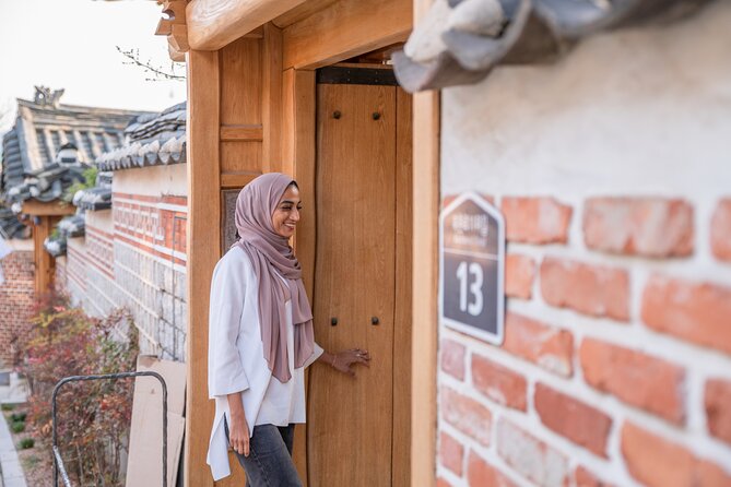 Layover Tour from Incheon Airport to Seoul with a Tour Specialist - Bukchon Hanok Village: short walk, real traditional texture