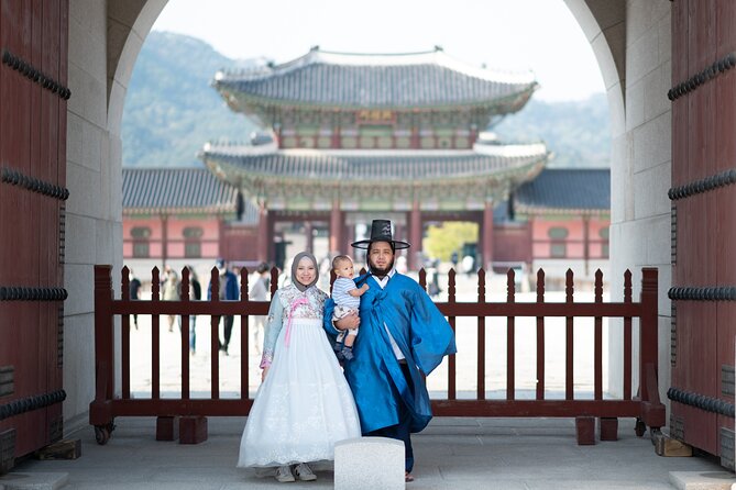Layover Tour from Incheon Airport to Seoul with a Tour Specialist - Jogyesa Temple: calm architecture with a modern-city contrast