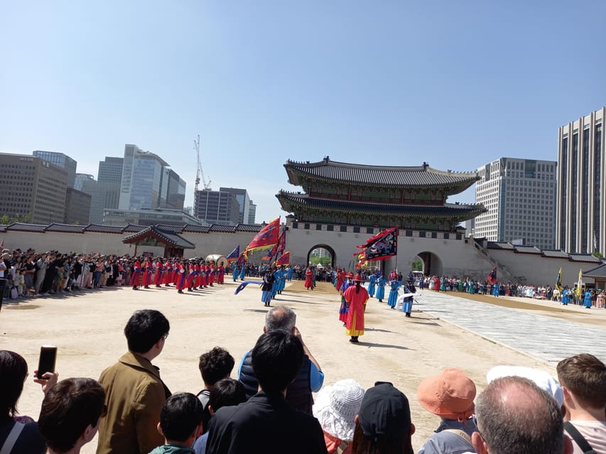 Layover tour to Gyeongbokgung-Folk Museum-Bukchon-Insadong - The guide factor: why Paul Koo’s approach can change your whole day