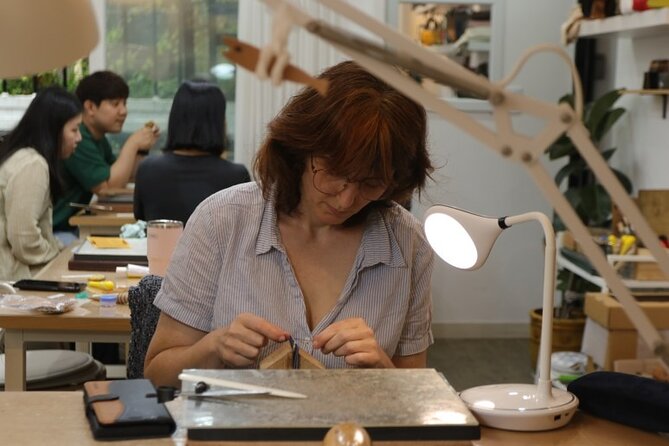 Leather Products Workshop in Seoul - Engraving initials: making it feel like your own gift