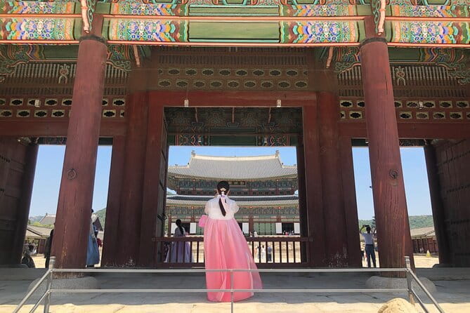 Lee’s Private 4-hour Customized Seoul Tour - Traditional markets: Gwangjang and Namdaemun without the chaos