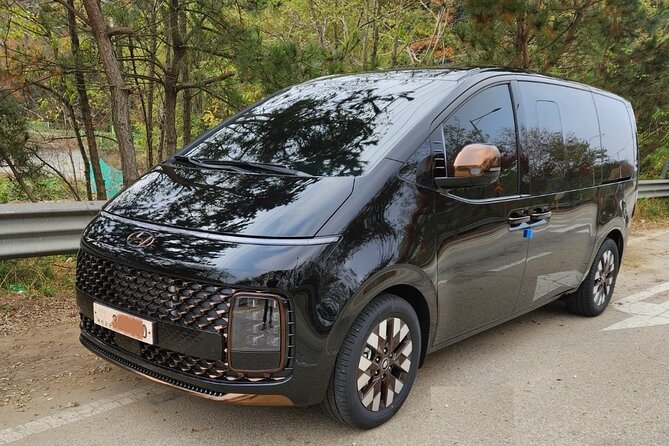 Private Airport Transfer <em> Incheon Airport <-> Seoul (1-5 people) – Quick highlights you’ll feel on day one’ /></p>
<ul>
<li><strong>Gate-side meeting with a name board</strong> so you can get moving fast</li>
<li><strong>Up to 5 people per group</strong> in a private vehicle</li>
<li><strong>5 standard luggage pieces allowed</strong>, with clear rules for larger bags</li>
<li><strong>Mobile ticket</strong> for a simpler arrival day</li>
<li><strong>Hotel lobby pickup for departures</strong> timed to your flight (4 hours early)</li>
<li><strong>Free cancellation up to 24 hours before</strong> for full refund peace of mind</li>
</ul>
<h2 id="the-95-95-price-why-it-can-make-sense-for-groups">The $95.95 price: why it can make sense for groups</h2>
<p><img width="669" height="446" decoding="async" src=