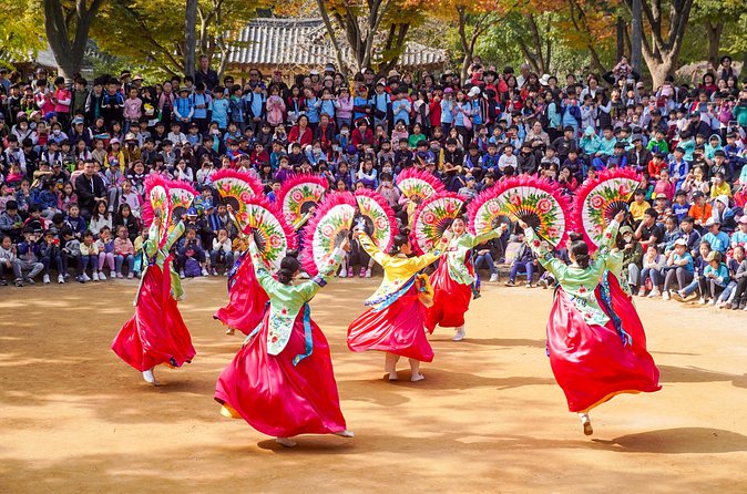 Private Day Trip to Korean Folk Village and Hwaseong Fortress - Yeonmudae (Dongjangdae): military fortress stop with optional archery