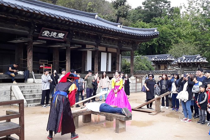 Private day trip to Korean Folk Village & Dae Jang Geum Park - The guides: English support and real-world set navigation