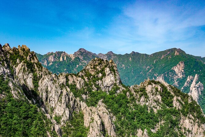 Private Day Trip to Seoraksan National Park - Seoraksan National Park: cable car to Gwongeumseong Peak and guided hiking