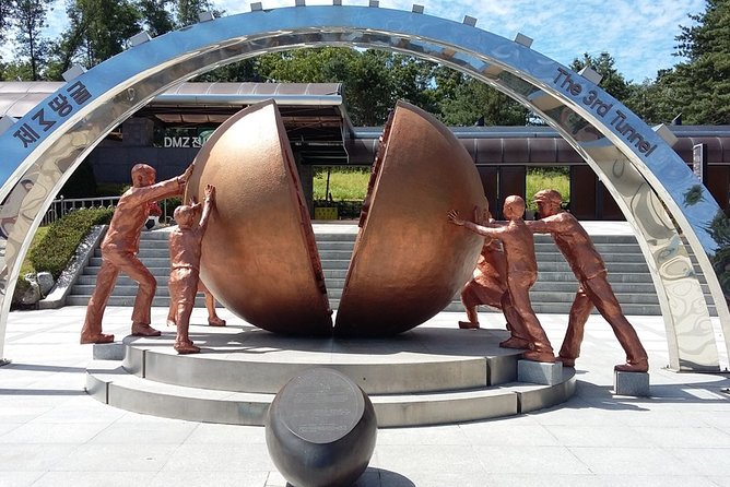 [Private] DMZ & Imjingak Peace Gondola Experience Inter-Korean War - Lunch timing and the unification route: how the day is paced
