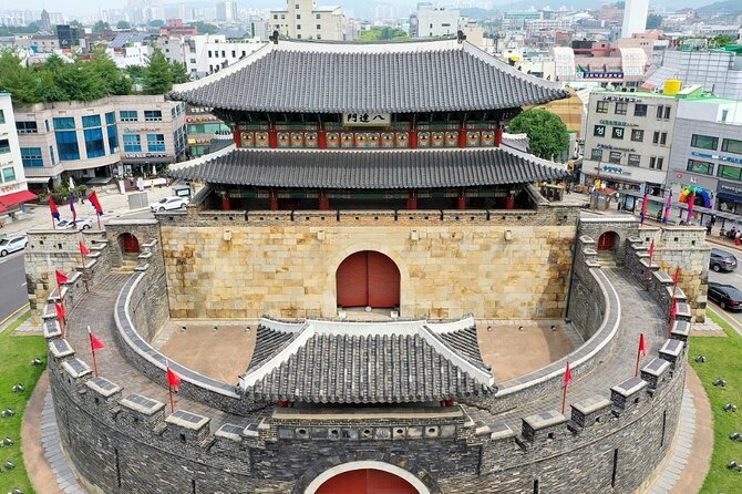 Private Korean Folk Village, Suwon Starfield Libarary&Hwaseong - A private Seoul-to-Suwon day that actually feels varied