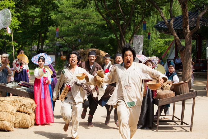 Private Korean Folk Village, Suwon Starfield Libarary&Hwaseong - Stop 4: Park Young Sook Yo Ceramics—hands-on pottery with an instructor