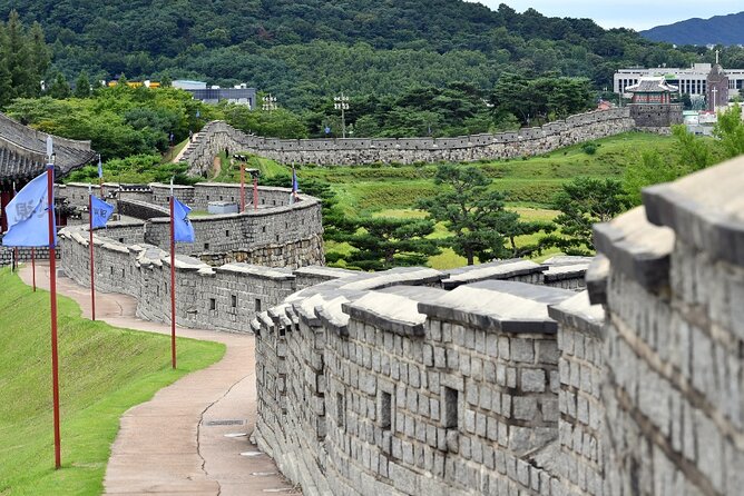 Private Korean Folk Village, Suwon Starfield Libarary&Hwaseong - Morning pickup and the 8–9 hour pacing reality