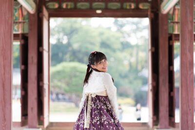 Private Palace Photo Shoot in Seoul with a Photographer - Choosing your hanbok (and planning the cost)