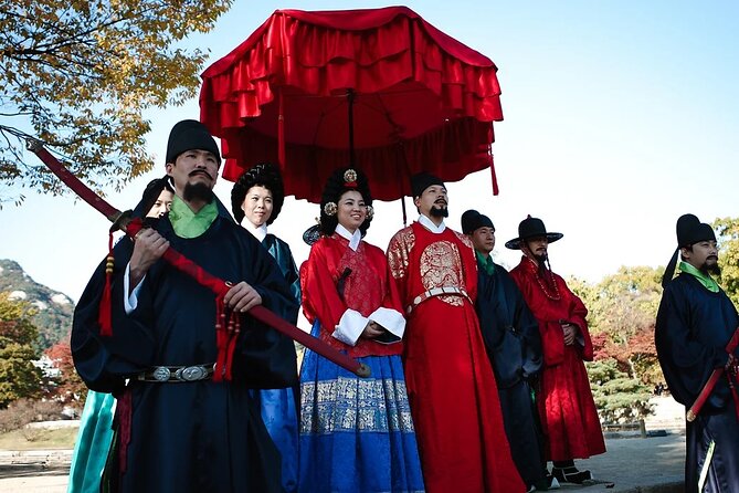 Private Seoul City Tour Palace, village, temple, market - Key moments that make this Seoul day work