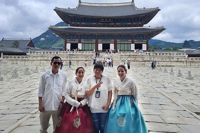 Private Seoul City Tour Palace, village, temple, market - Insadong: crafts, antiques, and a street with famous visitors