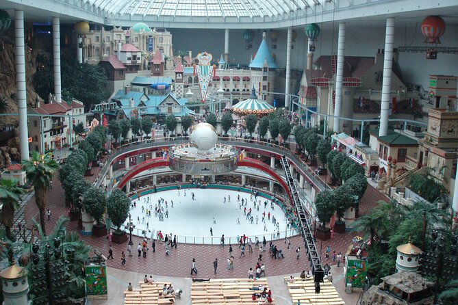 Private tour Lotte World,Tower,Aquarium(All Tickets are included) - Lotte World: Adventure indoor rides and Magic Island lake views