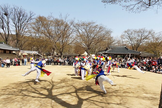 Private Tour : Royal Palace & Traditional Villages wearing Hanbok - Price and value: why $300 can be fair for a private, all-in day